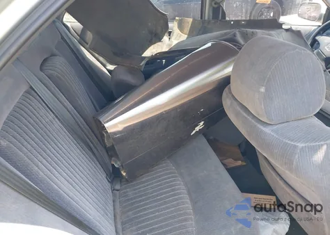 1998 Honda Accord Lx z USA, uszkodzony, nr VIN 1HGCG5645WA148391